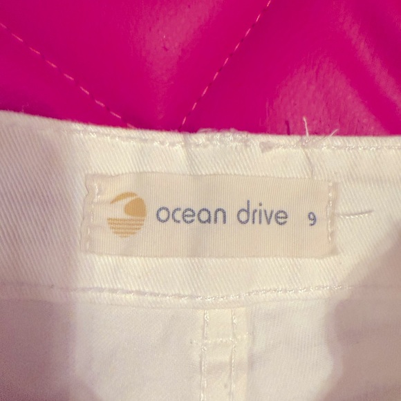 Ocean Drive white denim shorts new with tags. Smoke free distressed size 9 tts - Picture 4 of 6